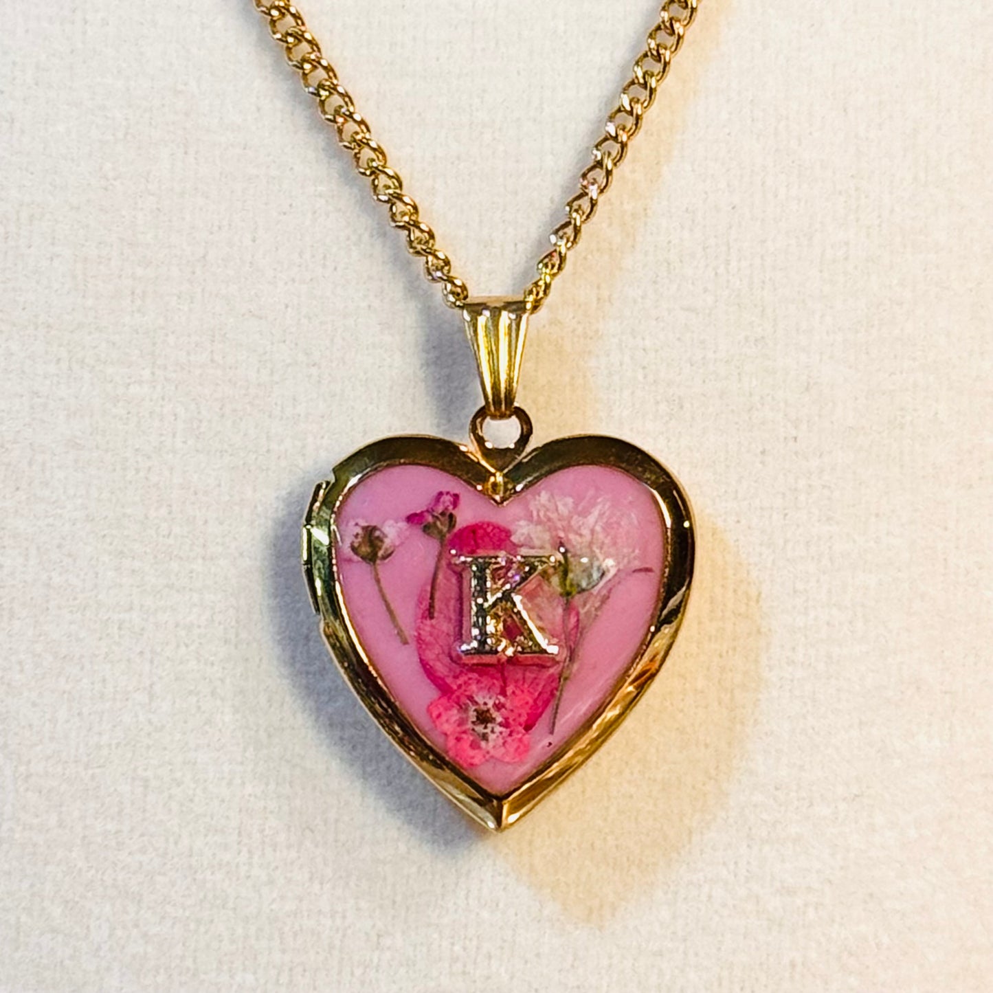 initial lockets ( gold version )