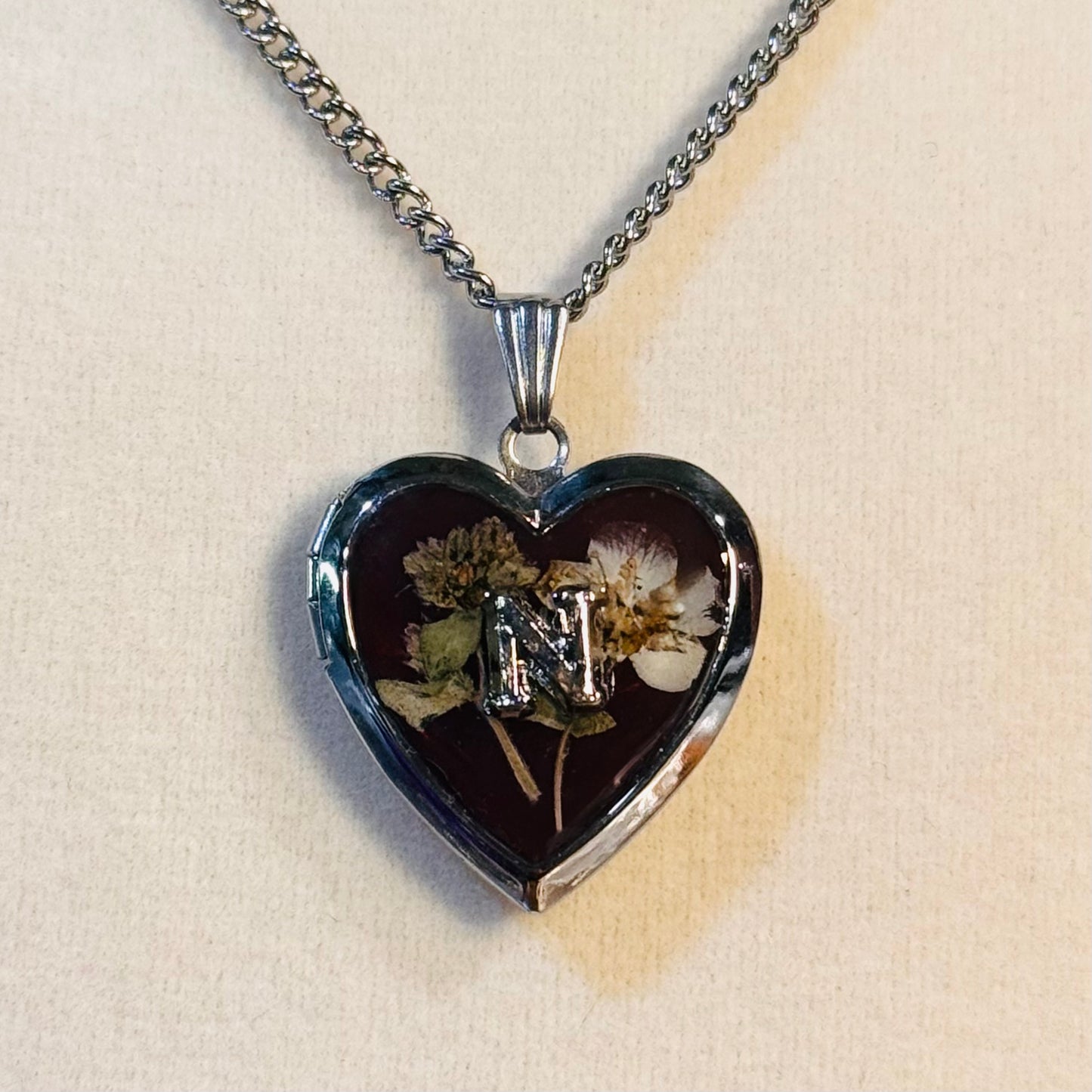 initial lockets ( silver version )