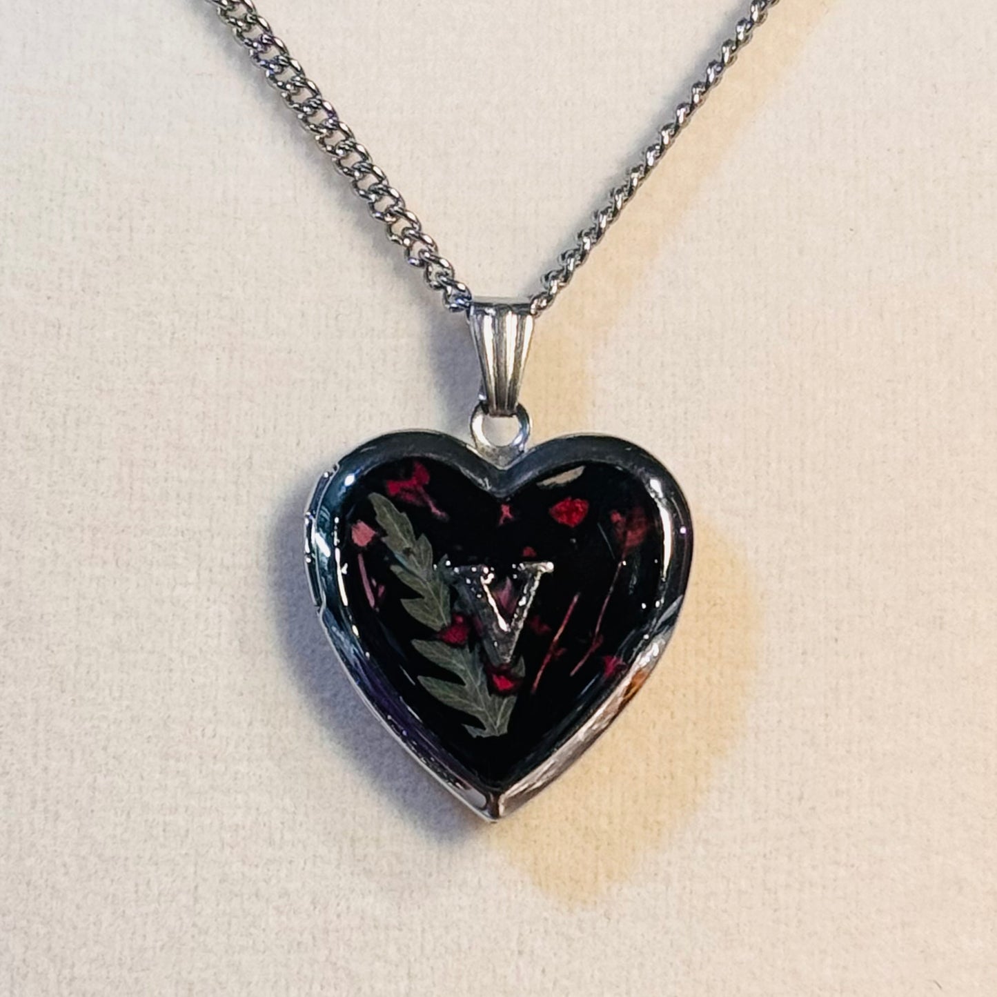 initial lockets ( silver version )