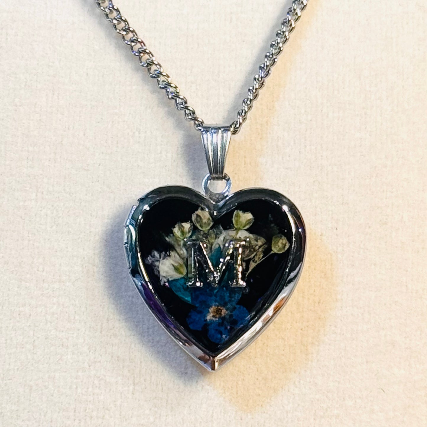 initial lockets ( silver version )