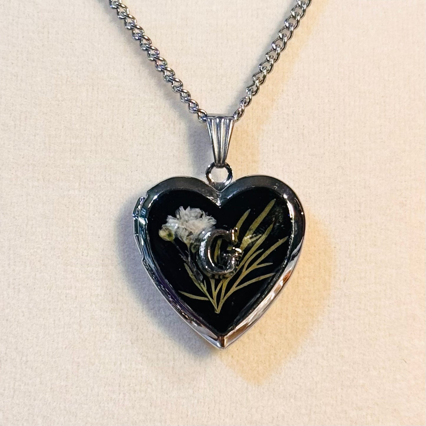 initial lockets ( silver version )