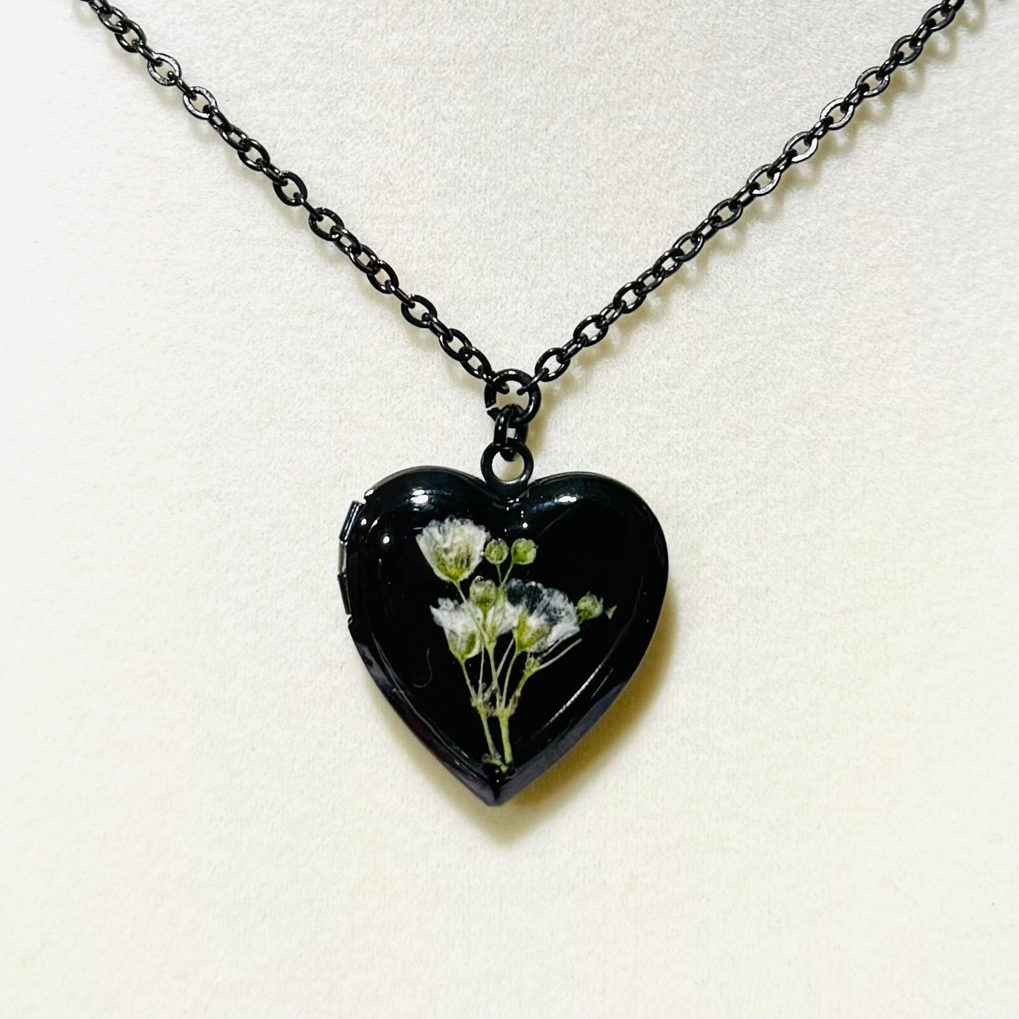 mystery locket (choose metal color)