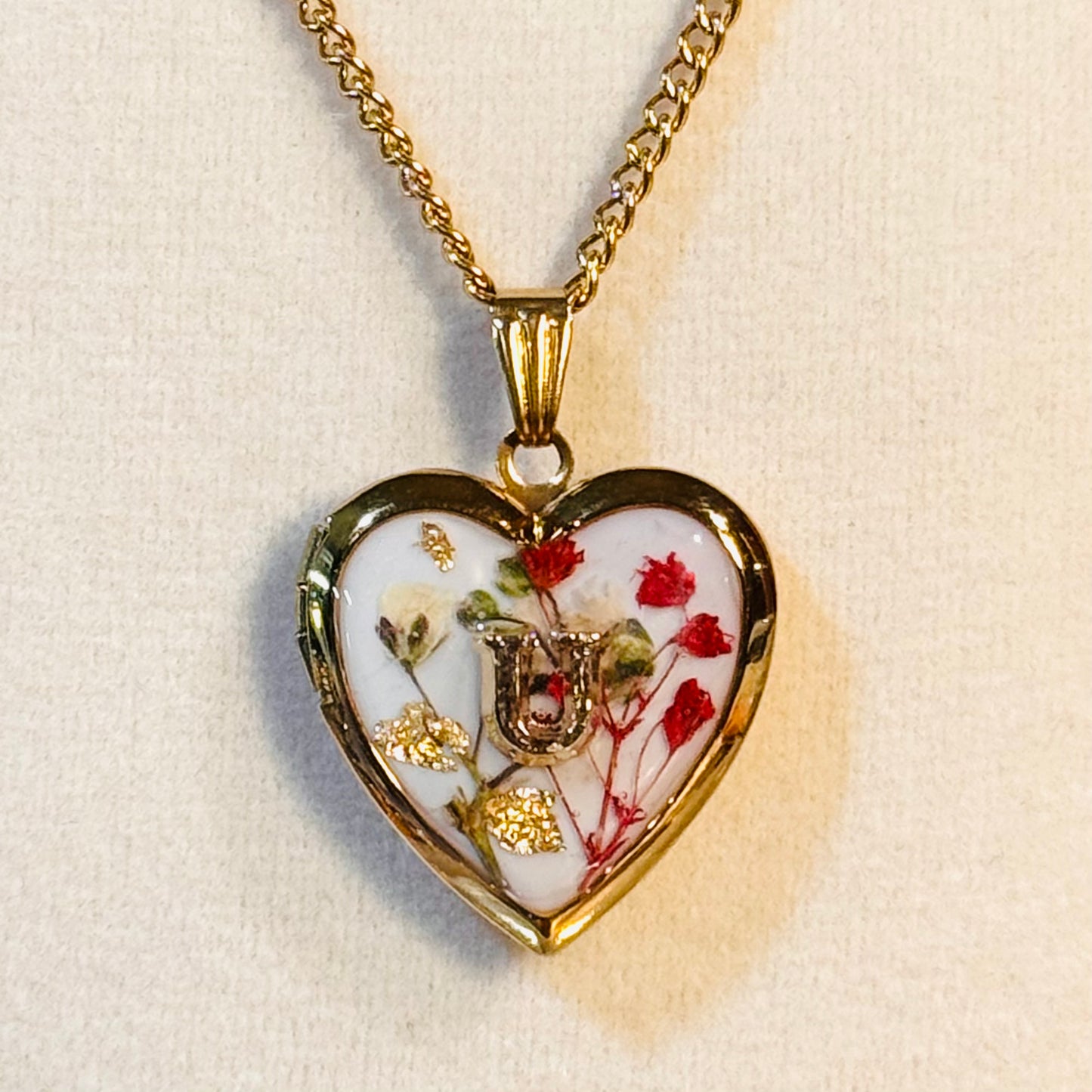 initial lockets ( gold version )