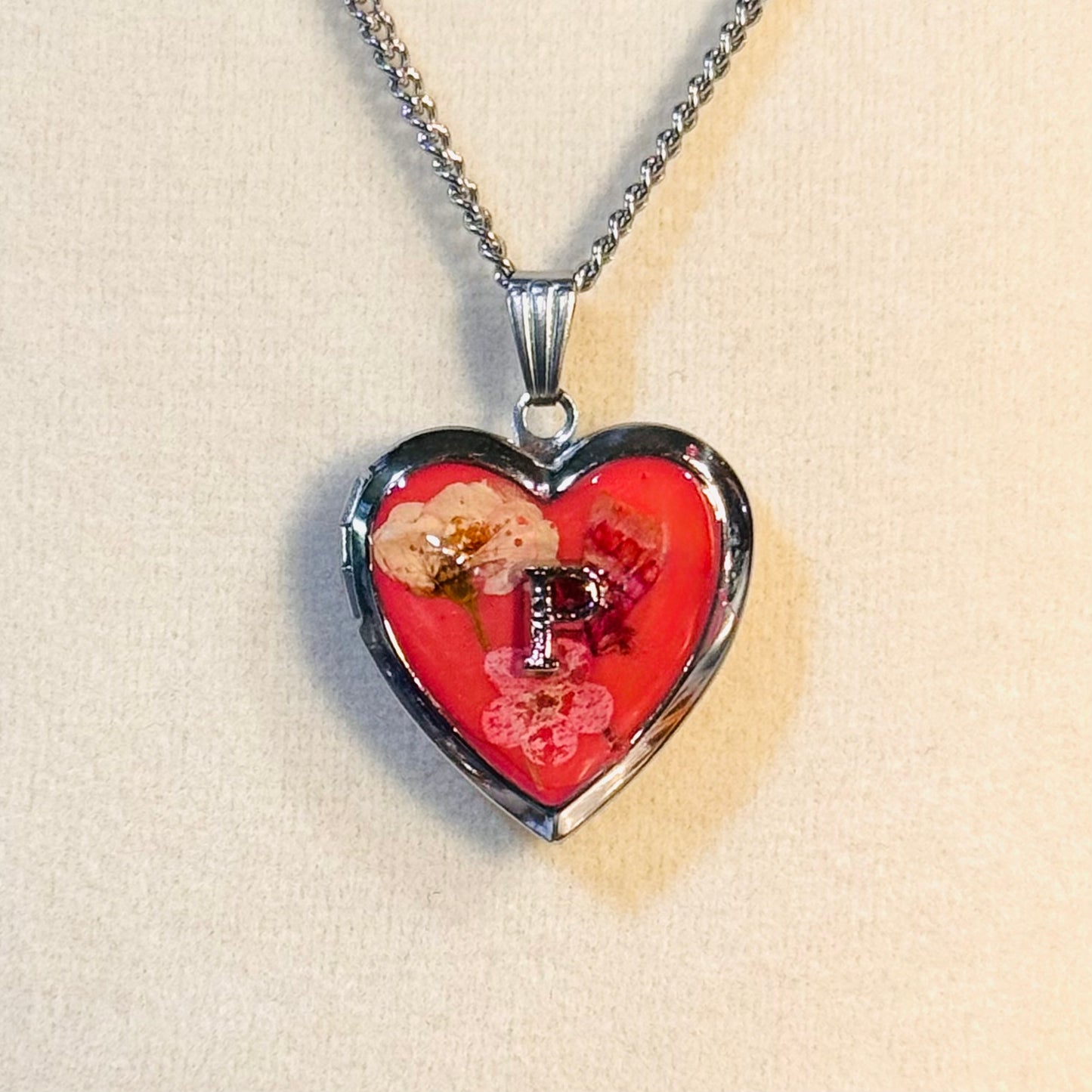 initial lockets ( silver version )