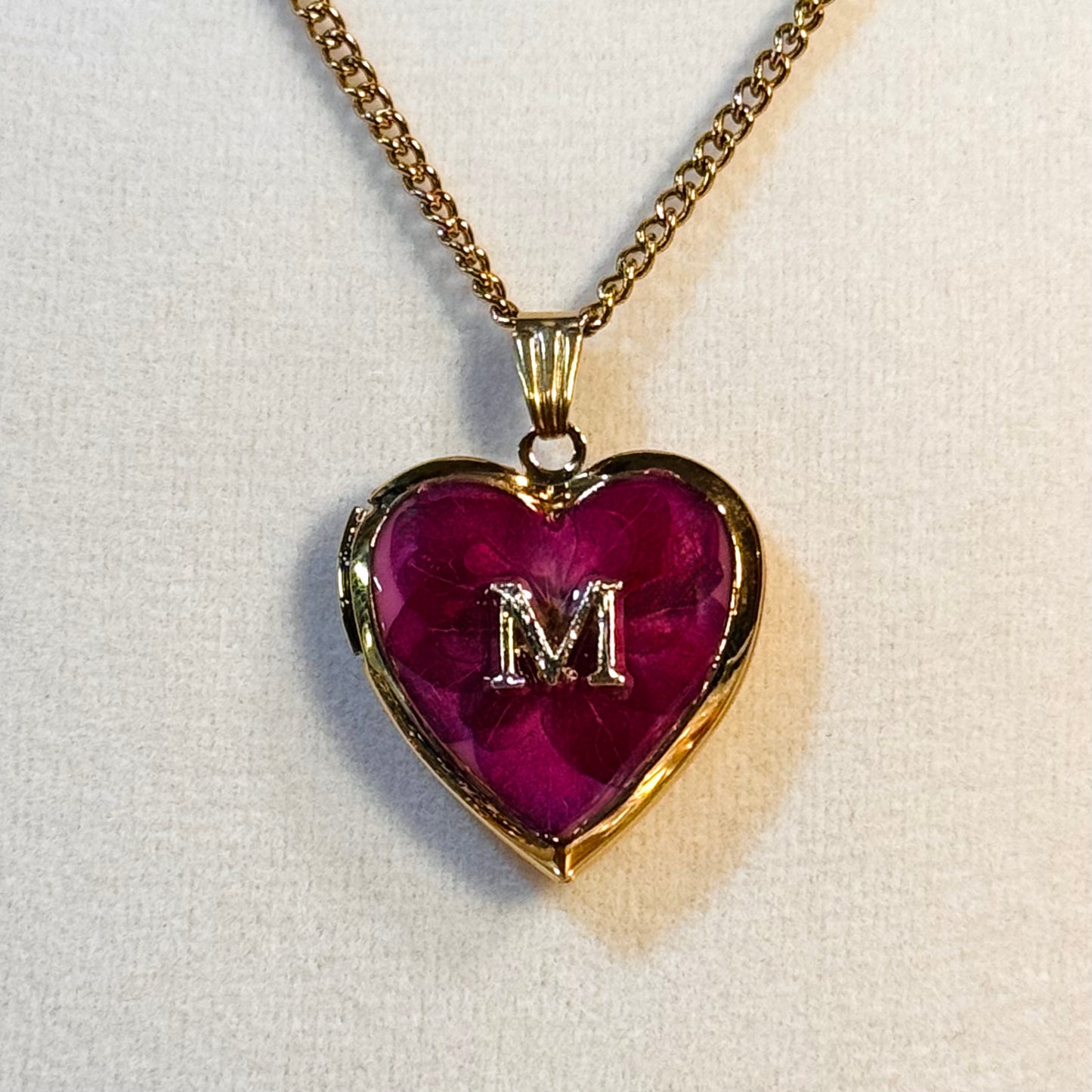 initial lockets ( gold version )