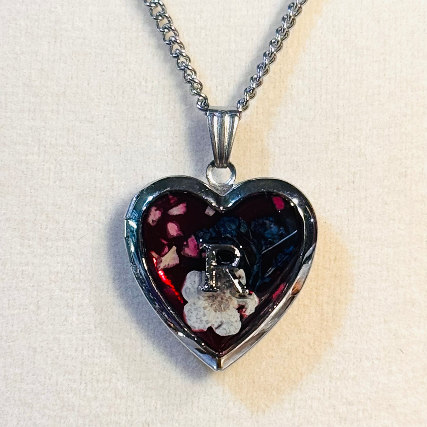 initial lockets ( silver version )