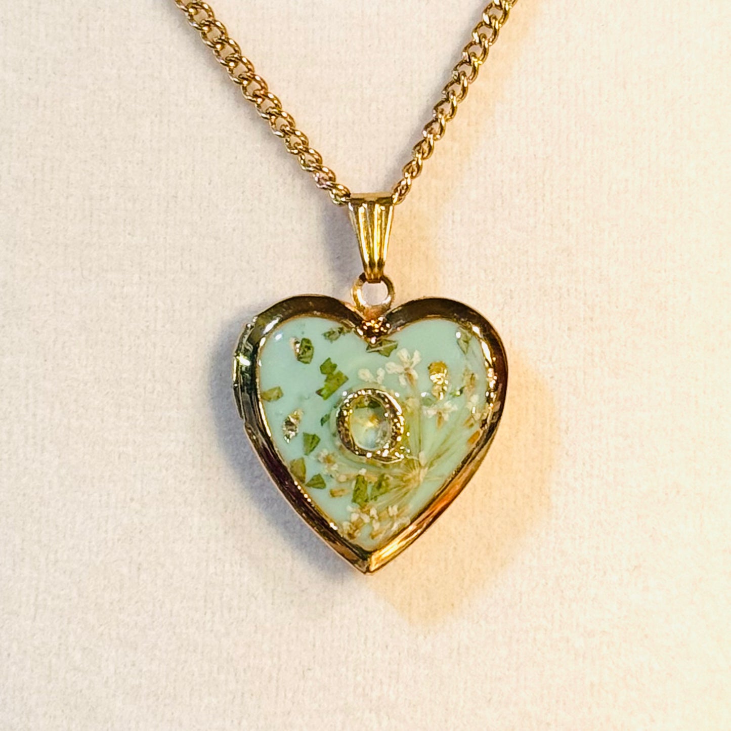 initial lockets ( gold version )